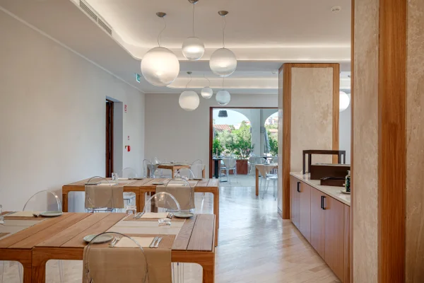 Ristorante e Lounge Bar 6